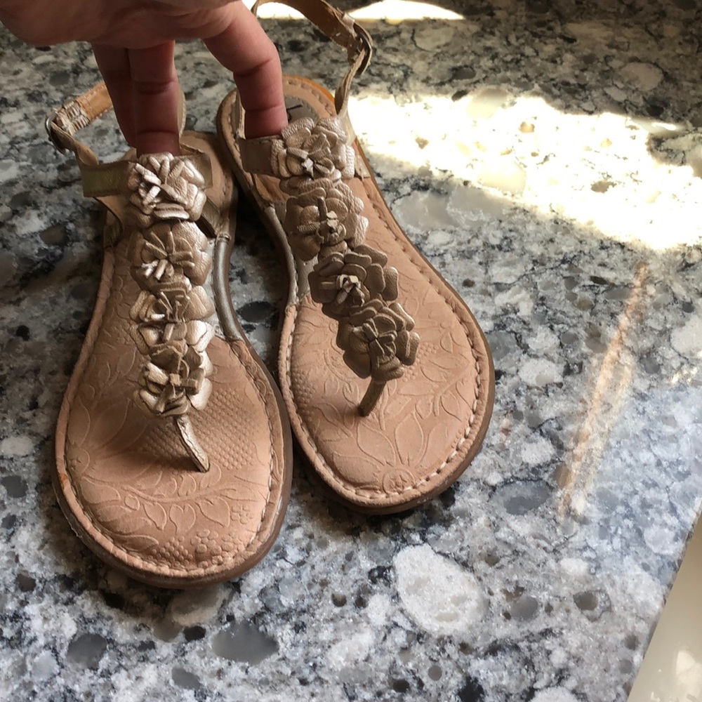B.O.C. Born Concept Gold sandals